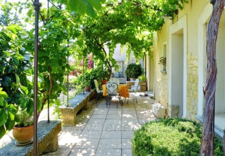 Ferienhaus mit Pool bei Carpentras in der Provence