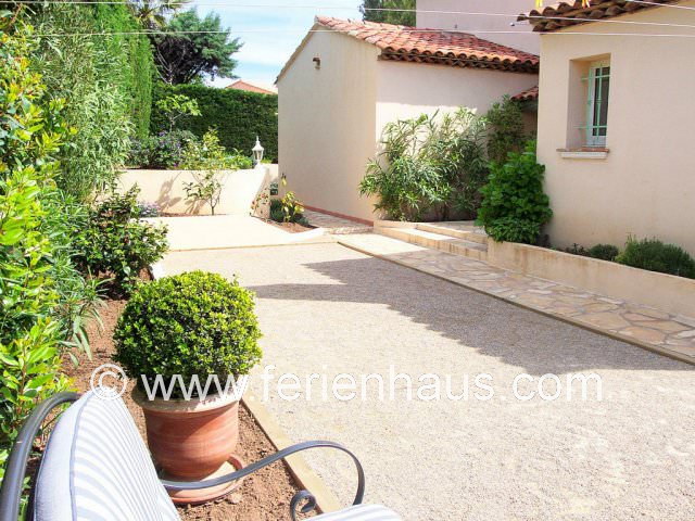 Bouleplatz hinter dem Ferienhaus in St. Aygulf in Südfrankreich