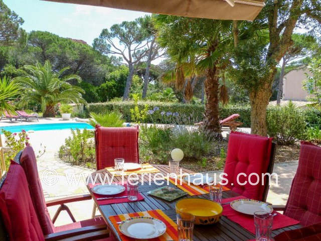 Ferienhaus Südfrankreich, Pool, große Terrasse