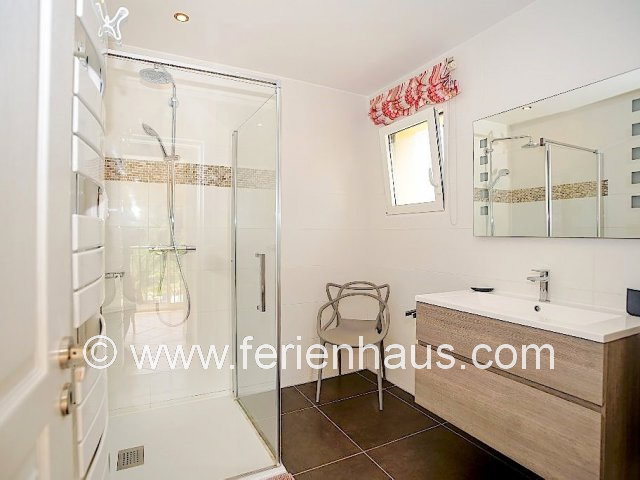 Ferienhaus Südfrankreich, moderne Bäder